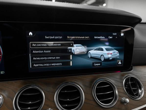 Mercedes-Benz E-Класс V (W213 S213 C238) Рестайлинг с пробегом 2021 года, цена 4 600 000 рублей, 30311 км, седан, Автокод Объявления