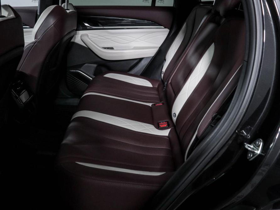 Geely Monjaro I Москва  - изображение 11