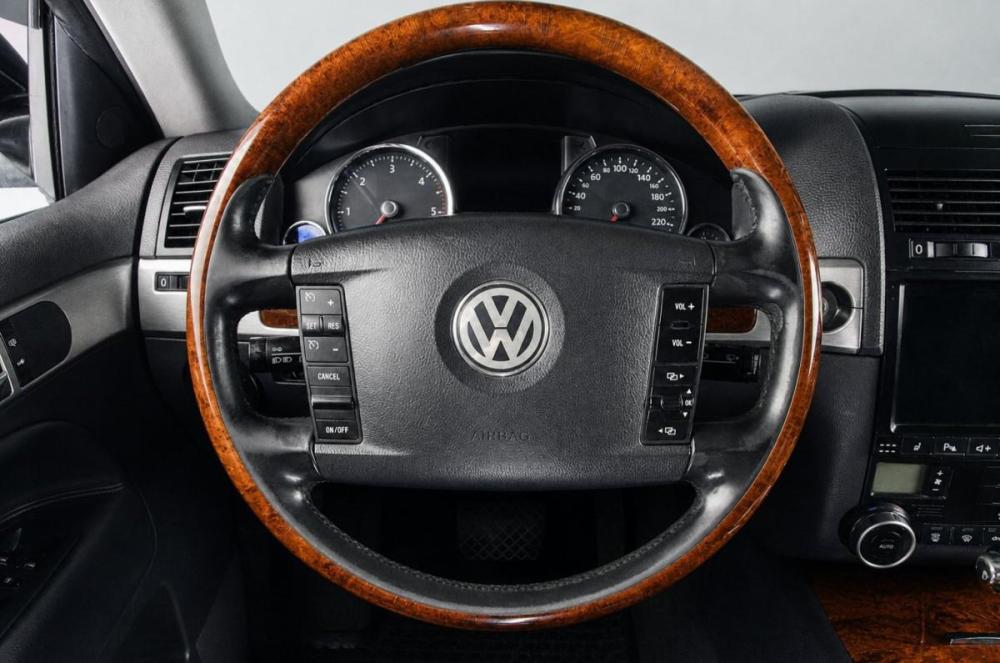 Volkswagen Touareg I Рестайлинг Челябинск  - изображение 12