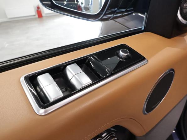 Land Rover Range Rover IV Рестайлинг с пробегом 2018 года, цена 6 750 000 рублей, 152783 км, внедорожник, Автокод Объявления