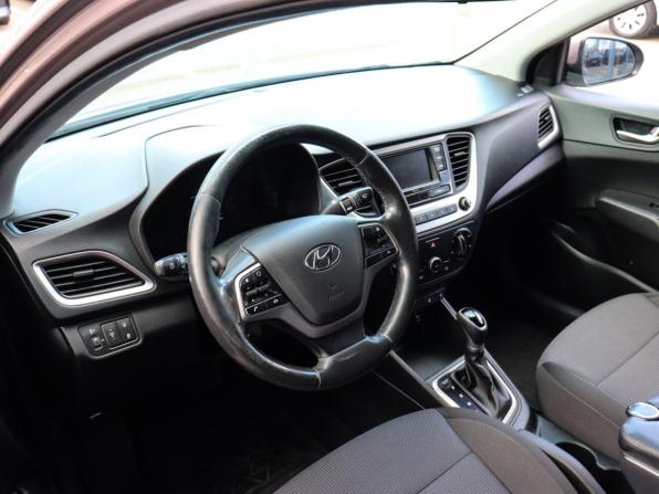 Hyundai Solaris II с пробегом 2018 года, цена 1 290 000 рублей, 152168 км, седан, Автокод Объявления