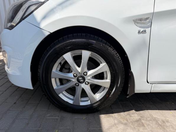 Hyundai Solaris I Рестайлинг с пробегом 2016 года, цена 937 000 рублей, 155300 км, седан, Автокод Объявления