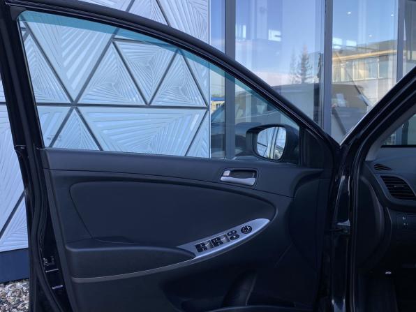 Hyundai Solaris I Рестайлинг с пробегом 2016 года, цена 719 000 рублей, 321048 км, седан, Автокод Объявления