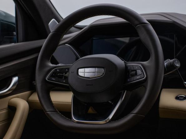 Geely Monjaro I Рестайлинг с пробегом 2024 года, цена 3 530 000 рублей, 22000 км, внедорожник, Автокод Объявления