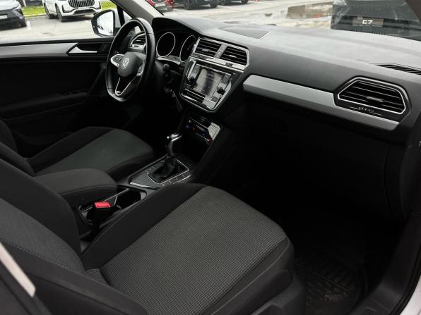 Volkswagen Tiguan II Рестайлинг с пробегом 2021 года, цена 1 899 000 рублей, 149728 км, внедорожник, Автокод Объявления