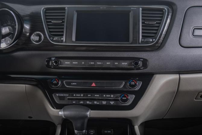 Kia Carnival III с пробегом 2019 года, цена 2 949 000 рублей, 98000 км, минивэн, Автокод Объявления