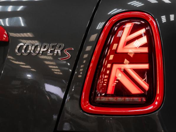 Mini Hatch II (R56) Рестайлинг с пробегом 2012 года, цена 1 279 000 рублей, 206905 км, хэтчбек, Автокод Объявления