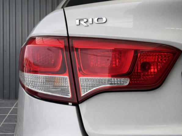 Kia Rio III Рестайлинг с пробегом 2016 года, цена 947 000 рублей, 199510 км, седан, Автокод Объявления