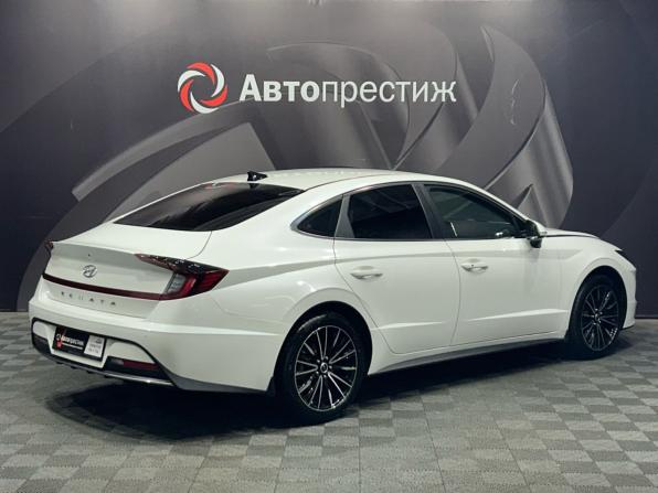 Hyundai Sonata VIII (DN8) с пробегом 2021 года, цена 2 400 000 рублей, 76000 км, седан, Автокод Объявления