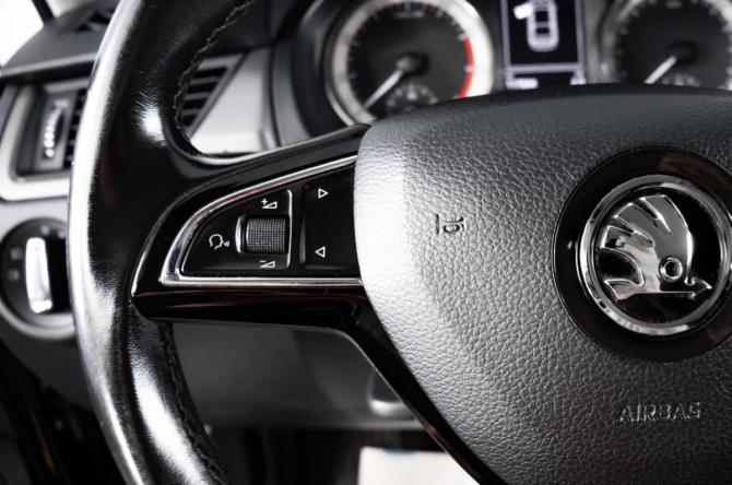 Skoda Rapid I Рестайлинг с пробегом 2019 года, цена 1 399 000 рублей, 117239 км, лифтбек, Автокод Объявления