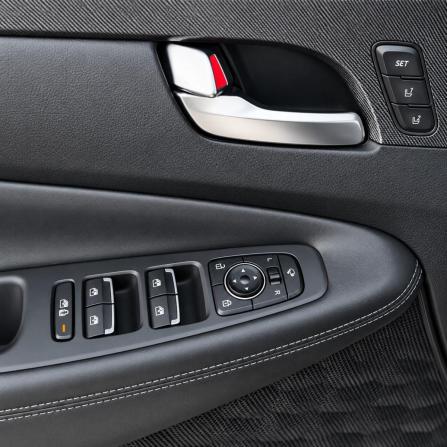 Hyundai Santa Fe IV Рестайлинг с пробегом 2021 года, цена 3 450 000 рублей, 108993 км, внедорожник, Автокод Объявления