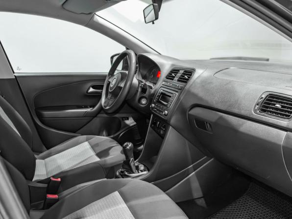 Volkswagen Polo V с пробегом 2014 года, цена 669 095 рублей, 218733 км, седан, Автокод Объявления