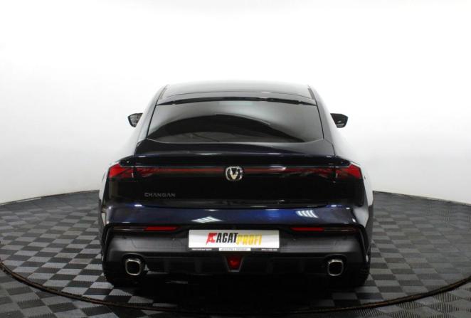 Changan UNI-V I с пробегом 2023 года, цена 2 175 000 рублей, 33415 км, лифтбек, Автокод Объявления