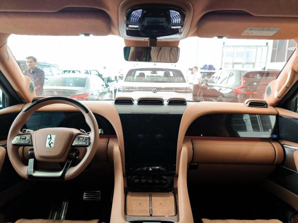 BYD Yangwang U8 с пробегом 2023 года, цена 12 999 000 рублей, 5900 км, внедорожник, Автокод Объявления
