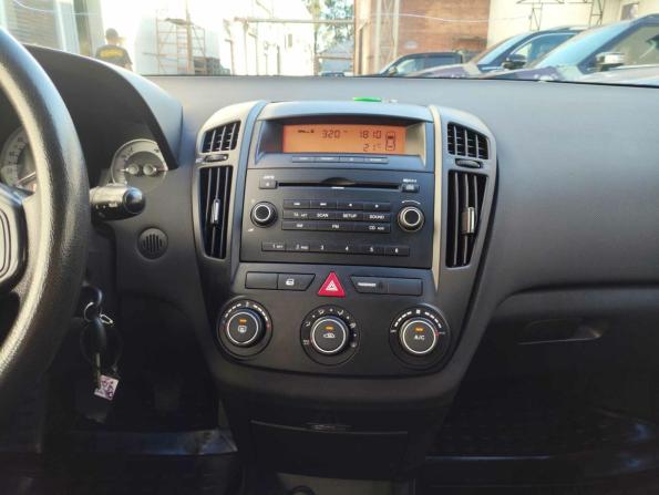 Kia Ceed I с пробегом 2009 года, цена 455 000 рублей, 185915 км, хэтчбек, Автокод Объявления