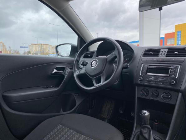 Volkswagen Polo V Рестайлинг с пробегом 2015 года, цена 1 000 000 рублей, 78798 км, седан, Автокод Объявления