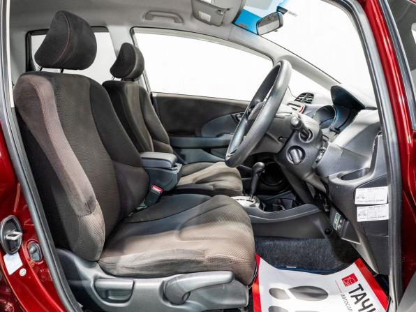 Honda Fit II с пробегом 2011 года, цена 980 000 рублей, 73725 км, хэтчбек, Автокод Объявления