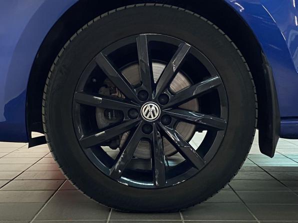Volkswagen Polo V Рестайлинг с пробегом 2019 года, цена 1 240 000 рублей, 50232 км, седан, Автокод Объявления