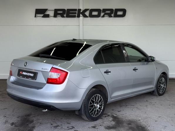 Skoda Rapid I с пробегом 2016 года, цена 949 000 рублей, 170378 км, лифтбек, Автокод Объявления
