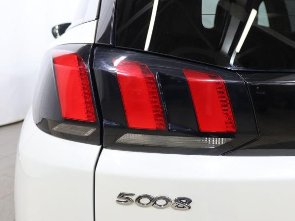 Peugeot 5008 II с пробегом 2019 года, цена 1 749 000 рублей, 183059 км, внедорожник, Автокод Объявления