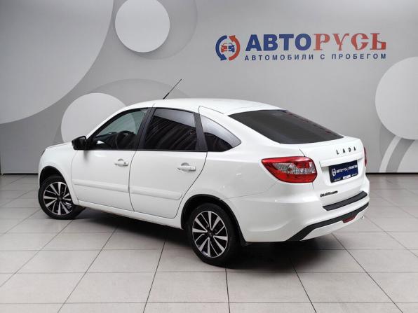 Lada (ВАЗ) Granta I Рестайлинг с пробегом 2021 года, цена 585 000 рублей, 142030 км, хэтчбек, Автокод Объявления