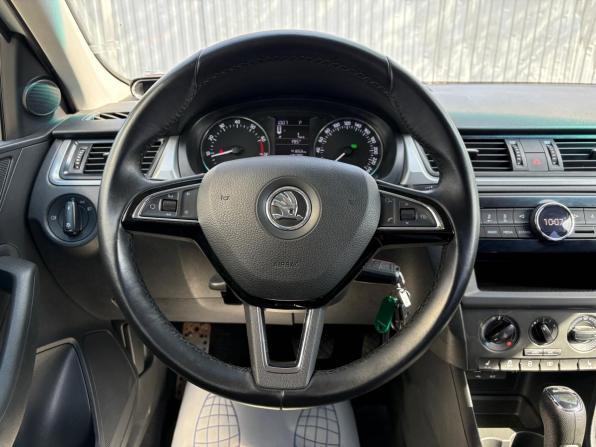 Skoda Rapid I с пробегом 2017 года, цена 1 200 000 рублей, 120779 км, лифтбек, Автокод Объявления