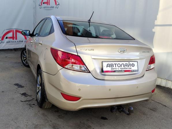 Hyundai Solaris I с пробегом 2013 года, цена 680 000 рублей, 195931 км, седан, Автокод Объявления