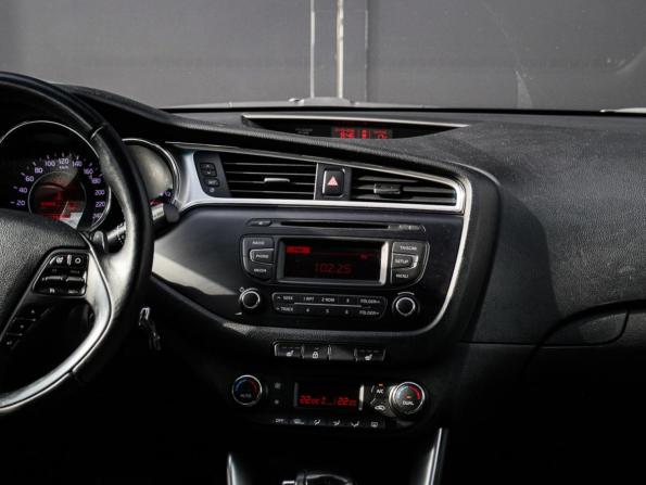 Kia Ceed II Рестайлинг с пробегом 2017 года, цена 1 470 000 рублей, 167495 км, хэтчбек, Автокод Объявления