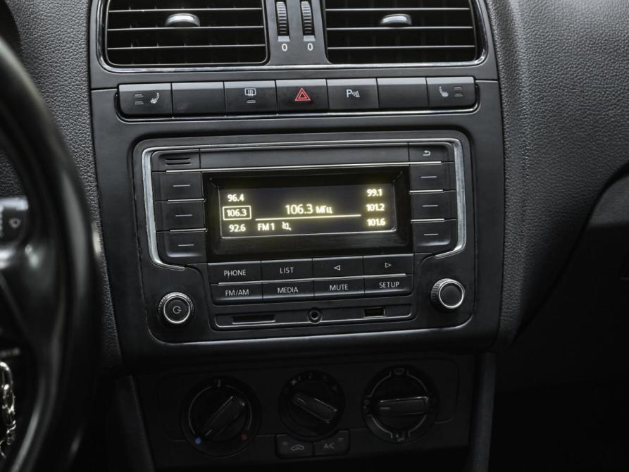 Volkswagen Polo V Рестайлинг Челябинск  - изображение 22