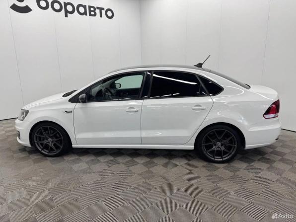 Volkswagen Polo V Рестайлинг с пробегом 2018 года, цена 1 375 000 рублей, 113002 км, седан, Автокод Объявления