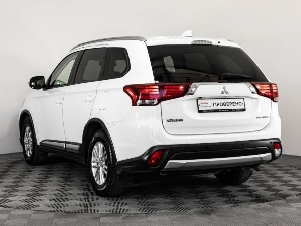 Mitsubishi Outlander III Рестайлинг 2 с пробегом 2018 года, цена 1 499 000 рублей, 151456 км, внедорожник, Автокод Объявления