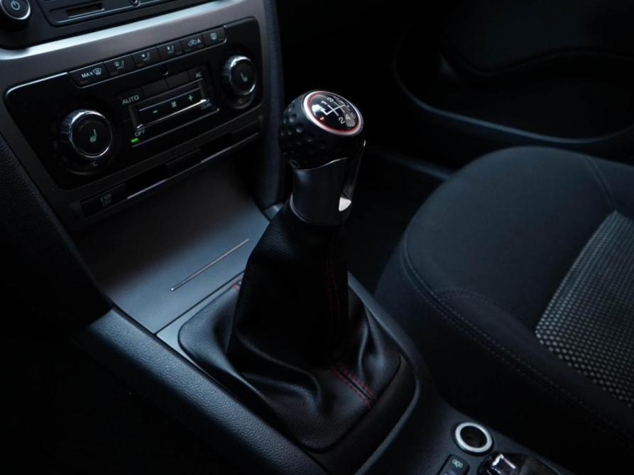 Skoda Octavia II (A5) Москва  - изображение 15