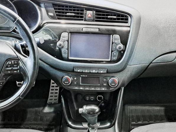 Kia Ceed II Рестайлинг с пробегом 2016 года, цена 1 350 000 рублей, 113267 км, хэтчбек, Автокод Объявления