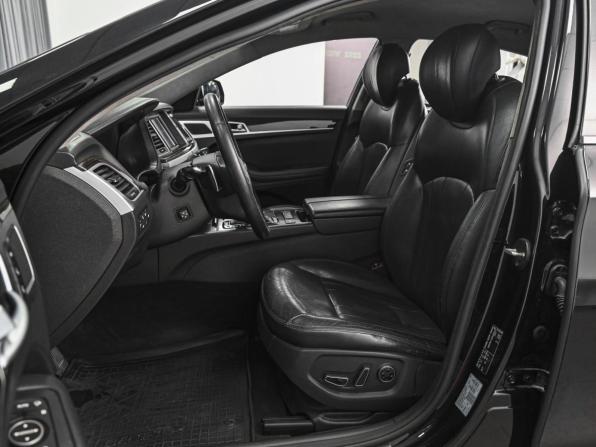 Hyundai Genesis II с пробегом 2015 года, цена 1 699 000 рублей, 277365 км, седан, Автокод Объявления