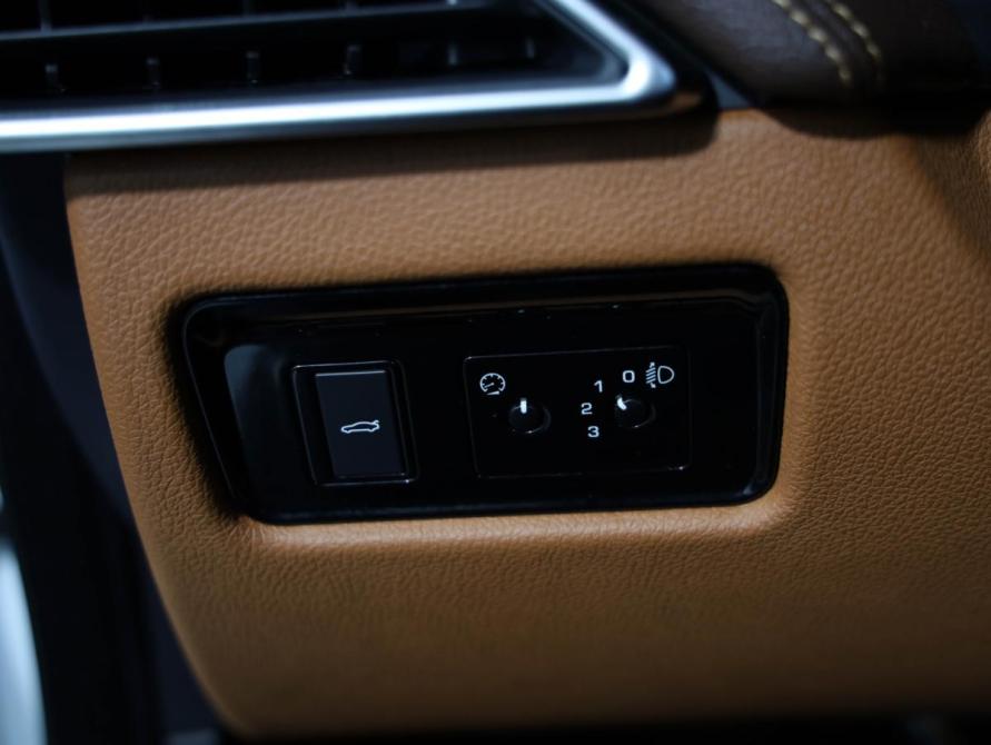 Jaguar XE I Санкт-Петербург  - изображение 19