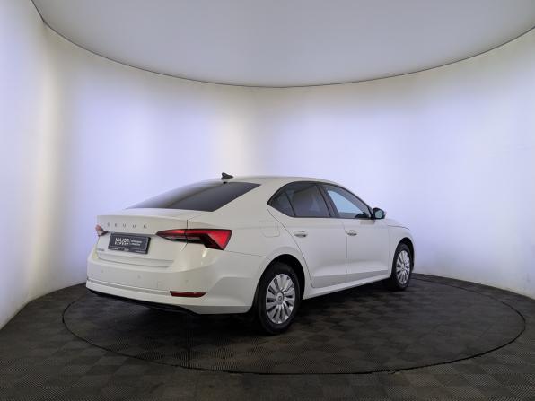 Skoda Octavia IV (A8) с пробегом 2021 года, цена 2 025 000 рублей, 116784 км, лифтбек, Автокод Объявления