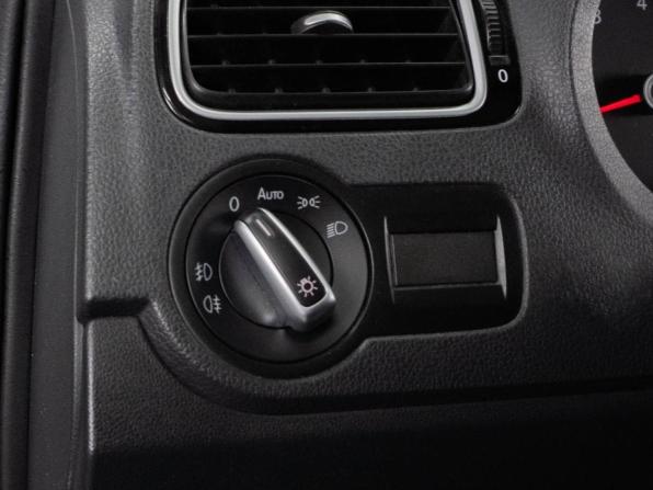 Volkswagen Polo V Рестайлинг с пробегом 2016 года, цена 1 299 000 рублей, 108395 км, седан, Автокод Объявления