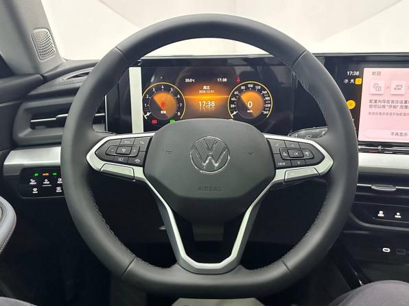 Новый Volkswagen Lamando II 2025 года, цена 3 299 000 рублей, лифтбек, Автокод Объявления