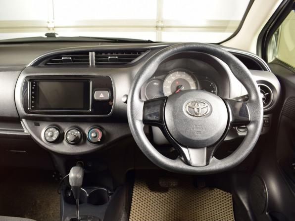 Toyota Vitz III (XP130) Рестайлинг 2 с пробегом 2017 года, цена 1 199 997 рублей, 62540 км, хэтчбек, Автокод Объявления