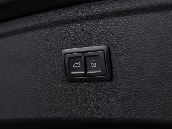 Audi Q5 II (FY) с пробегом 2017 года, цена 2 919 000 рублей, 102000 км, внедорожник, Автокод Объявления