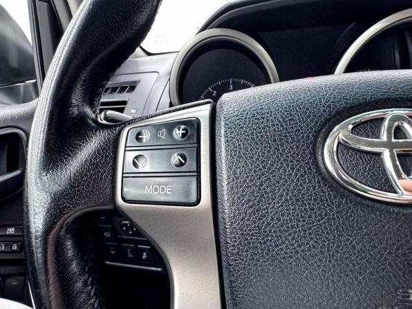 Toyota Land Cruiser Prado 150 Series с пробегом 2012 года, цена 3 000 000 рублей, 256384 км, внедорожник, Автокод Объявления