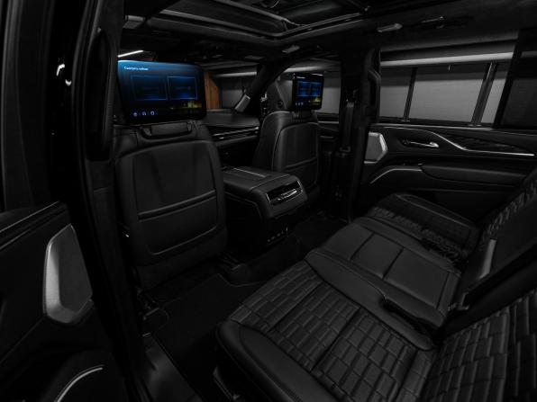 Cadillac Escalade V с пробегом 2022 года, цена 17 800 000 рублей, 42 км, внедорожник, Автокод Объявления