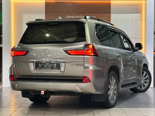 Lexus LX III Рестайлинг 2 с пробегом 2015 года, цена 6 499 900 рублей, 173434 км, внедорожник, Автокод Объявления
