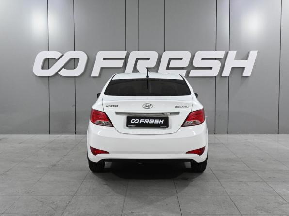 Hyundai Solaris I Рестайлинг с пробегом 2015 года, цена 959 000 рублей, 157132 км, седан, Автокод Объявления