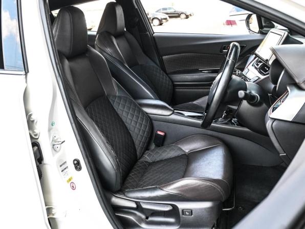 Toyota C-HR I с пробегом 2017 года, цена 1 590 000 рублей, 192900 км, внедорожник, Автокод Объявления
