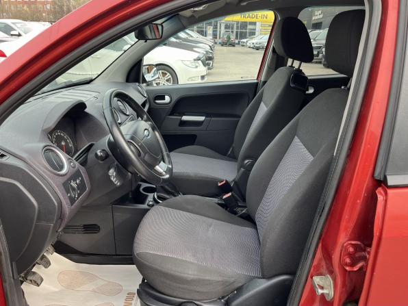 Ford Fusion I Рестайлинг с пробегом 2008 года, цена 299 000 рублей, 242000 км, хэтчбек, Автокод Объявления