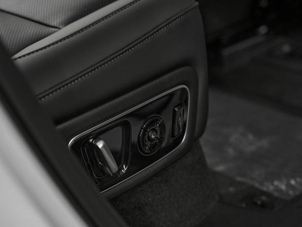 Новый Li Auto (Lixiang) L7 I Рестайлинг 2026 года, цена 10 690 000 рублей, внедорожник, Автокод Объявления