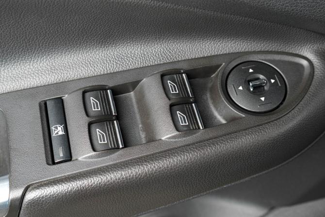 Ford Kuga II Рестайлинг с пробегом 2014 года, цена 1 359 000 рублей, 165000 км, внедорожник, Автокод Объявления