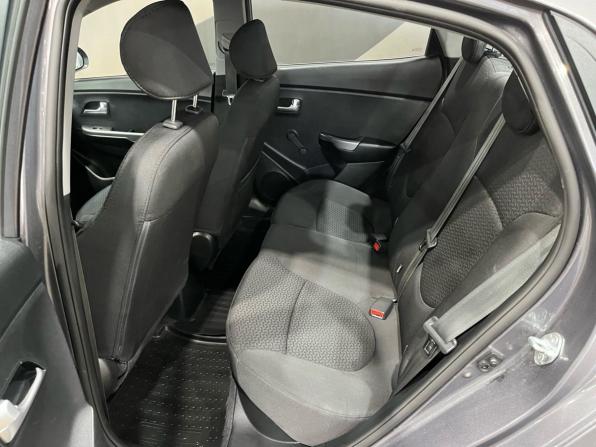 Kia Rio III Рестайлинг с пробегом 2015 года, цена 1 050 000 рублей, 89714 км, седан, Автокод Объявления