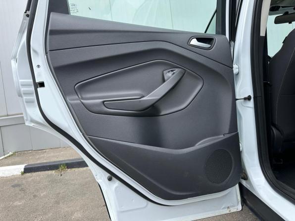 Ford Kuga II Рестайлинг с пробегом 2018 года, цена 1 720 000 рублей, 85000 км, внедорожник, Автокод Объявления